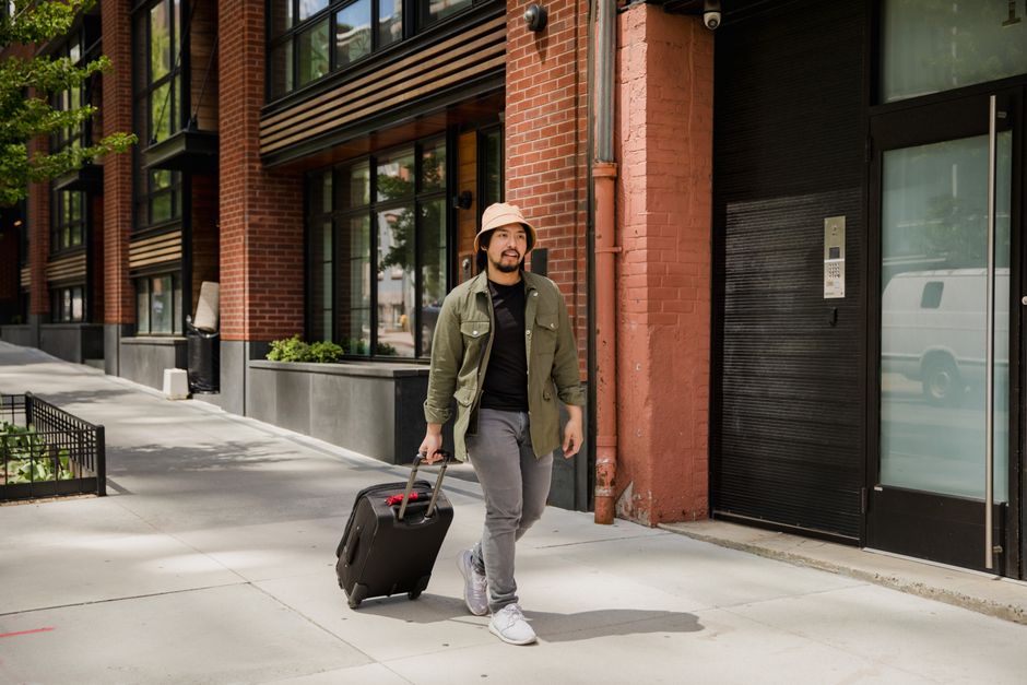 Ministry Of Supply Vs. Athleta Performance Workwear Hybrid Office: Ministry of Supply vs. Athleta: Which Performs Better for the Hybrid Office? Ministry Of Supply Vs. Athleta Performance Workwear Hybrid Office: Ministry of Supply vs. Athleta: Which Performs Better for the Hybrid Office?